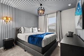 5 bedrooms, iron/ironing board, WiFi, bed sheets