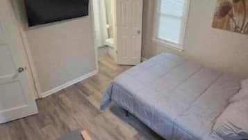 1 bedroom, iron/ironing board, free WiFi, bed sheets