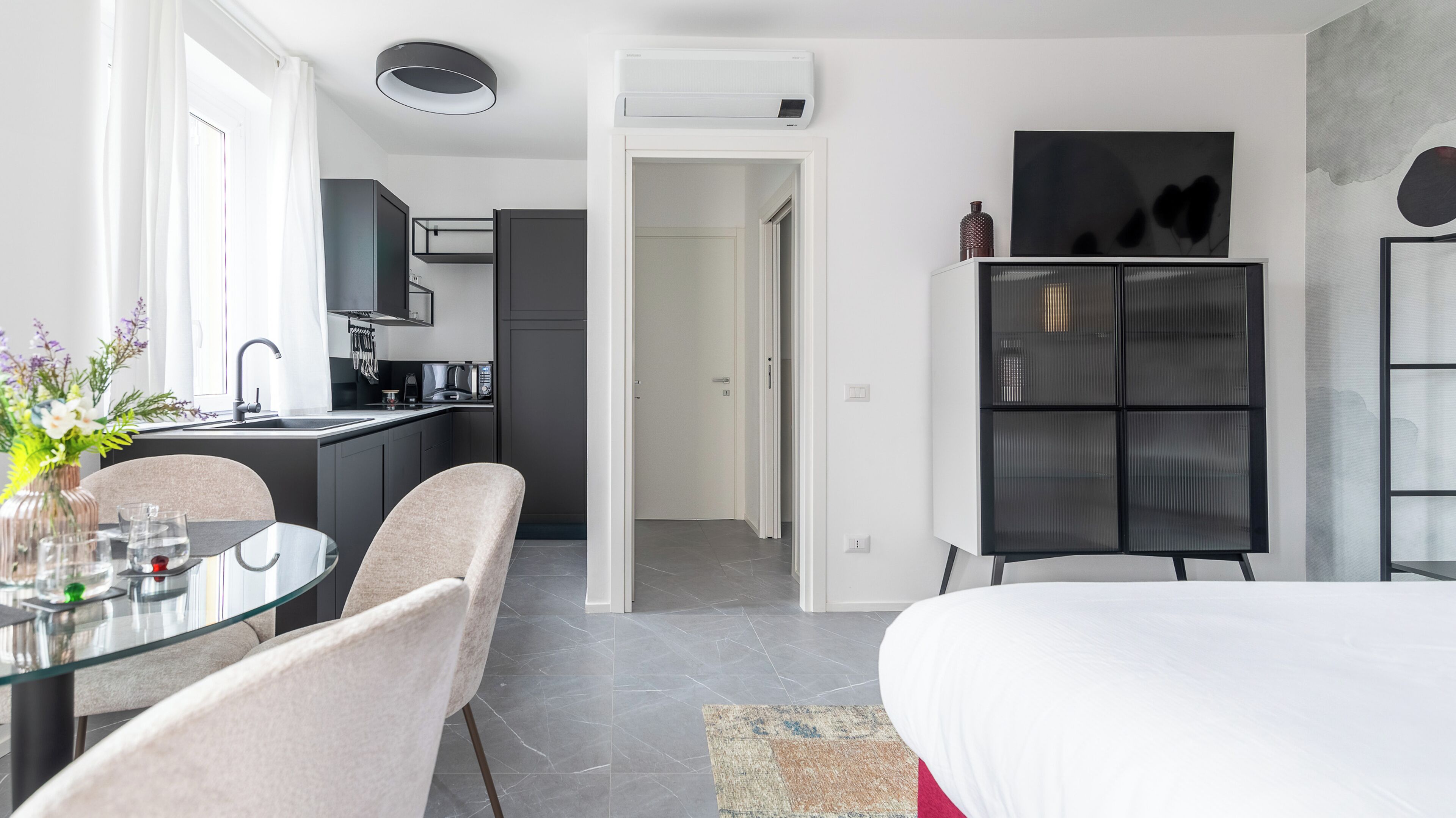 Bügeleisen/Bügelbrett, kostenloses WLAN, Bettwäsche