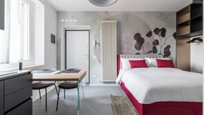 Iron/ironing board, free WiFi, bed sheets