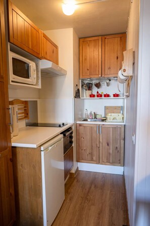 Microwave, oven, stovetop