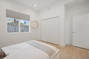 3 bedrooms, iron/ironing board, travel cot, free WiFi