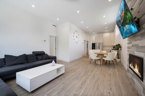TV, fireplace