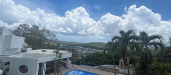 Coastal Luxury Getaway for Yoga, Golf & Family Fun