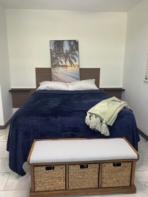 5 عدّة غرف نوم وسرير سفر وواي فاي مجانًا وملاءات أسرّة