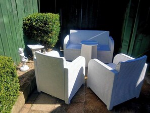 Terrace/patio - Romantic Cottage for two in North Yorkshire (Middlesbrough)