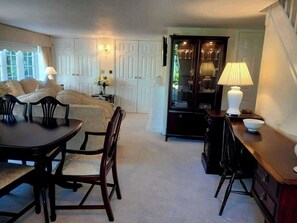 Dining - Romantic Cottage for two in North Yorkshire (Middlesbrough)