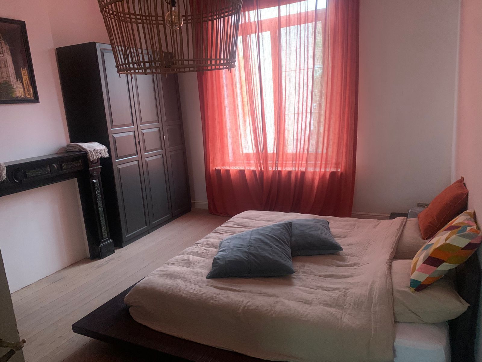 2 多间卧室、熨斗/熨衣板、WiFi、床单