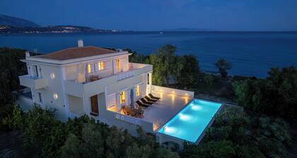 Argilea Villa, Villa