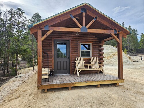 Rustic Off-Grid Mountain Cabin