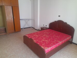 1 bedroom, iron/ironing board, WiFi