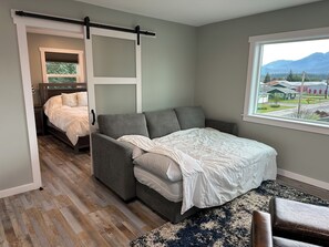 1 bedroom, WiFi, bed sheets