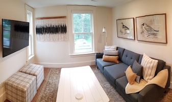 Suite, 1 King Bed | Living area | 36-inch Smart TV with digital channels