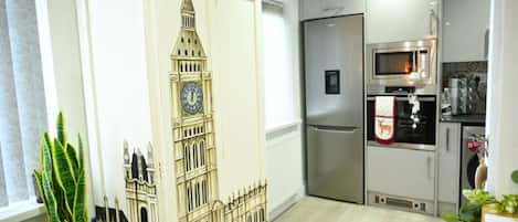 Bungalow, 4 Bedrooms, Accessible, Fireplace | Private kitchen