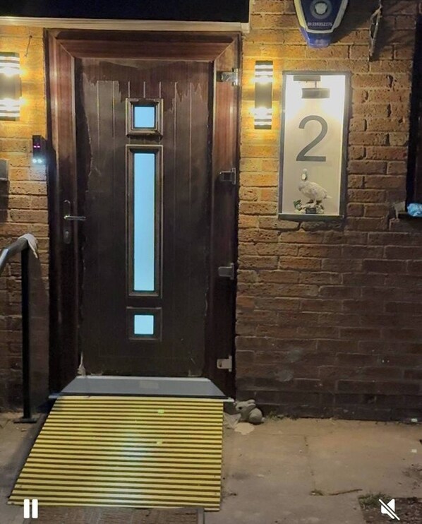 Bungalow, 4 Bedrooms, Accessible, Fireplace | Exterior detail