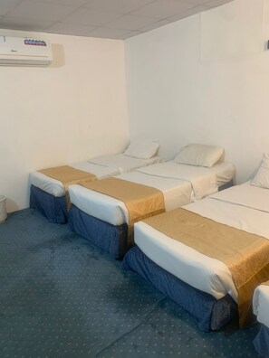 Blackout curtains, soundproofing, iron/ironing board, free WiFi - Al Awali Economic Apartments (Madinah)