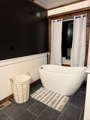 Poreamme, hiustenkuivaaja, pyyhkeet