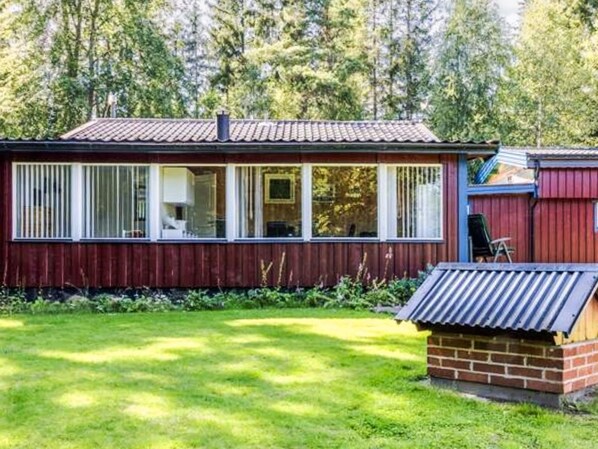 House | Exterior - 4 Person Holiday Home in Bredaryd (Bredaryd)