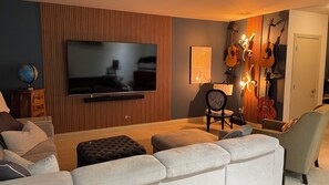 Smart TV, fireplace, computer monitors, printers