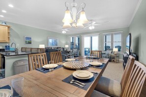 Dining - Blue Waters | Gulf-Front 3BR w/ Balcony + Propane Grill (Navarre)