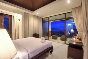 In-room safe, desk, free WiFi, bed sheets