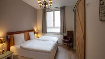 ์ํํธ | 1 ๊ฐ์ ์นจ์ค