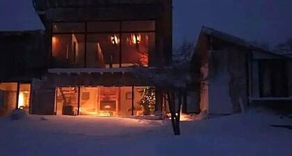 Mountain House with Swimming Pool and Jacuzzi