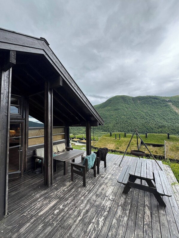 Cabin, 5 Bedrooms, Accessible, Smoking | Exterior