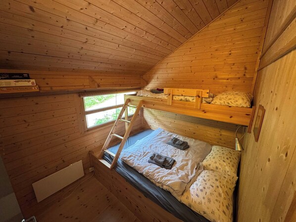 Cabin, 5 Bedrooms, Accessible, Smoking | 5 bedrooms