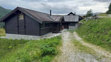 Cabin, 5 Bedrooms, Accessible, Smoking | Exterior
