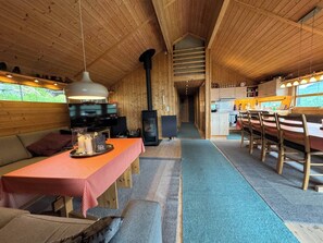 Cabin, 5 Bedrooms, Accessible, Smoking | Lounge