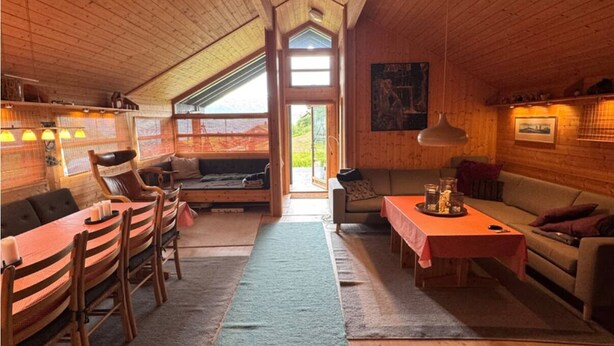Living room - Cozy and Family-friendly Mountain Cabin (Voss)
