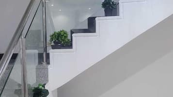 En 40-tommers LED-TV med Parabol-TV