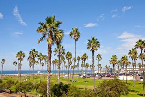 Imagen sin descripción, 3 de 43, botón