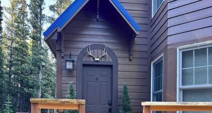 Cozy and Comfy Mountain Retreat Near Breckenridge Ski Resort