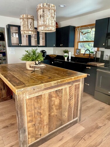 Cozy and Comfy Mountain Retreat Near Breckenridge Ski Resort