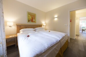 Apartment | 1 bedroom, individually furnished, bed sheets