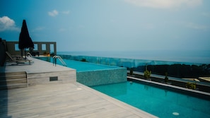 Indendørs pool