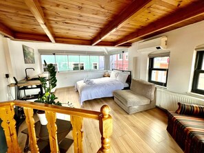 Villa, City View