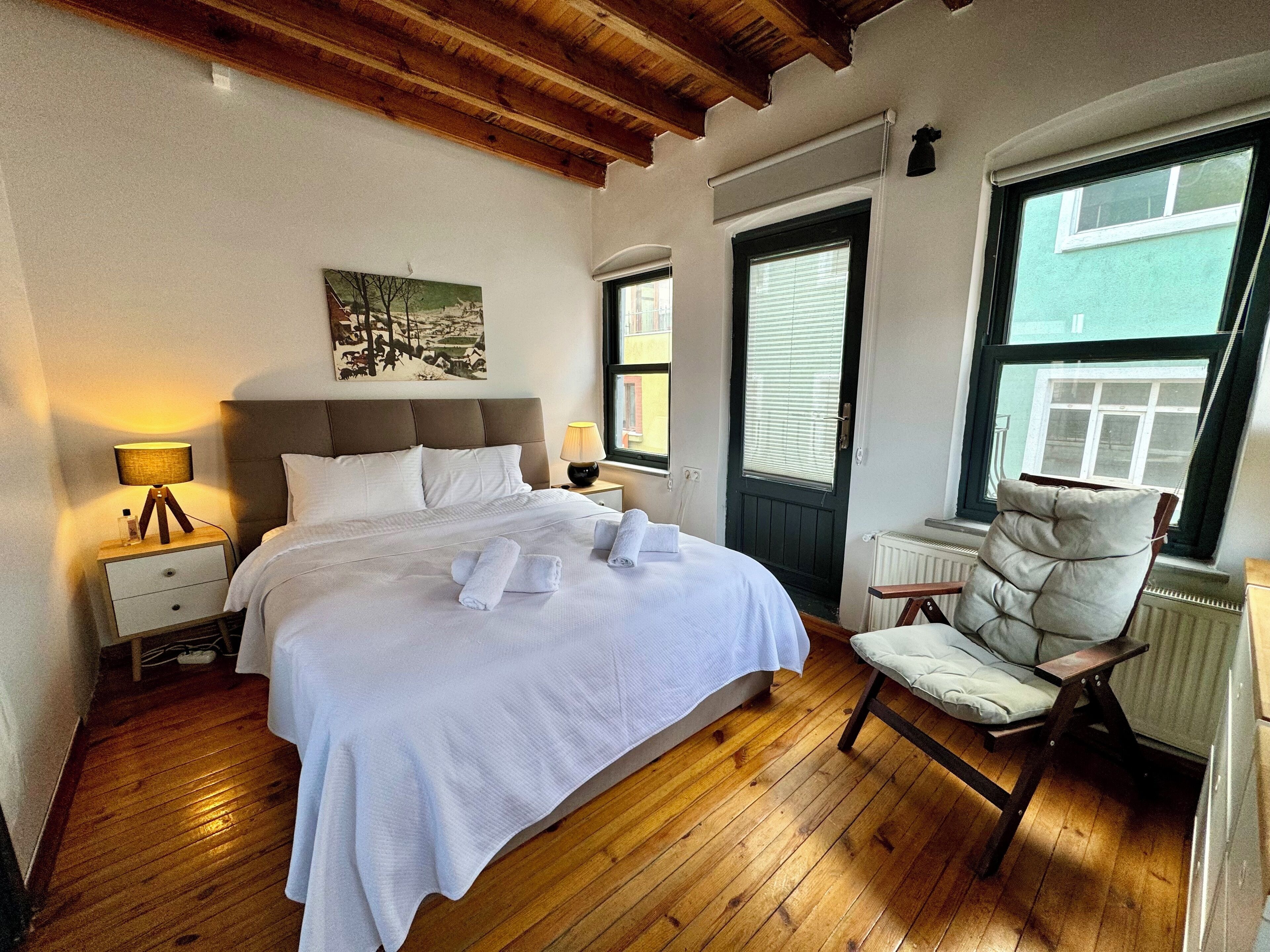 Iron/ironing board, free WiFi, bed sheets