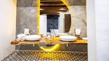 Family Apartment | Bathroom | Separate tub and shower, hair dryer, towels, soap