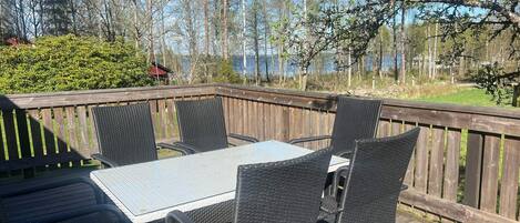 House | Outdoor dining