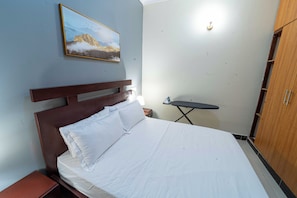 1 bedroom, iron/ironing board, free WiFi, bed sheets