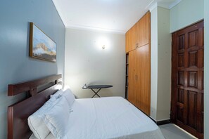 1 Schlafzimmer, Bügeleisen/Bügelbrett, kostenloses WLAN, Bettwäsche