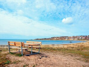 House | Outdoor dining - Holiday Home Near Beaches in Harplinge (Harplinge)