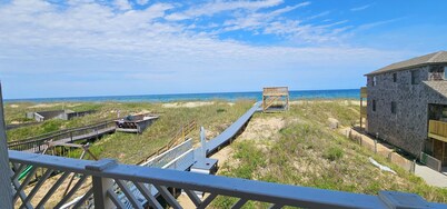 1817 Oceanfront Bed & Breakfast