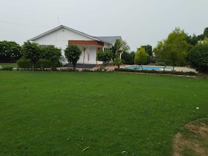Fachada da propriedade