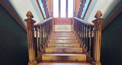 CHATEAU EMILE HAROCH AT THE FOOT OF THE VENISE VERTE