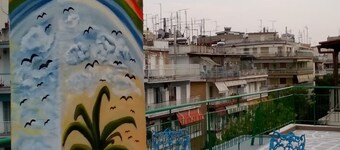 Penthouse on the 4th floor with huge Balcony! 10 min away from Metro.