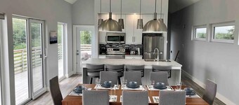 Banks Rd Modern Oceanside Oasis